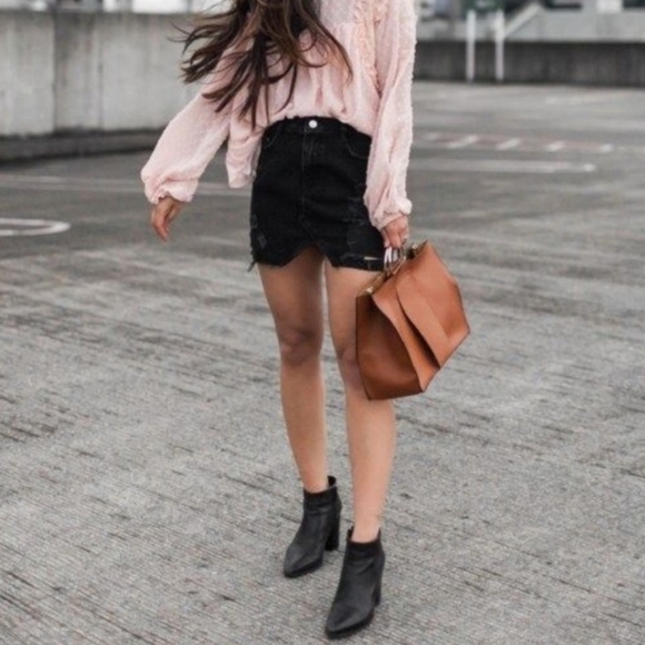 Zara Raw Hem Denim Skirt Size XS - Picture 1 of 10